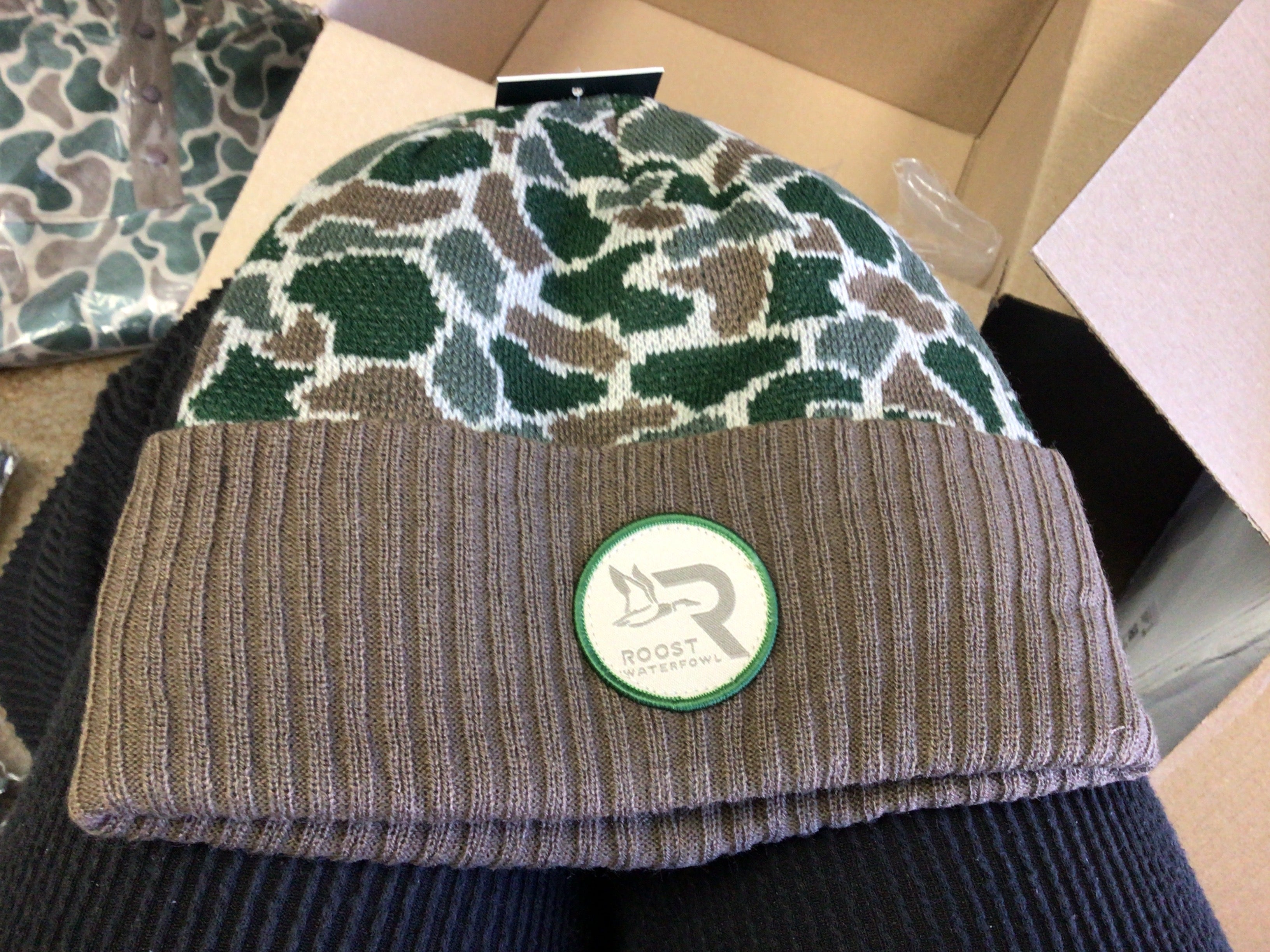 Roost camo beanie