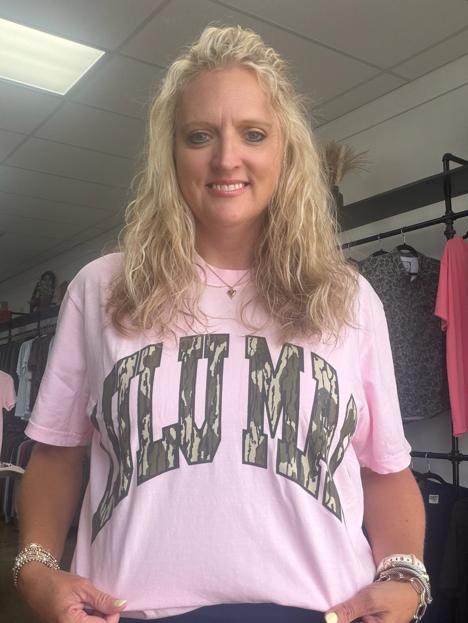 Lulumac bottomland pink tee