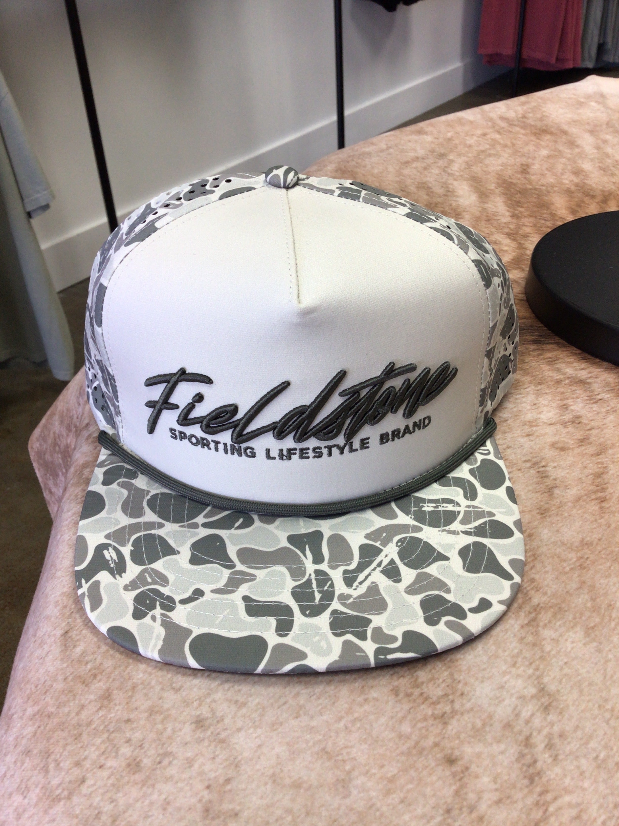 Fieldstone marsh rope hat