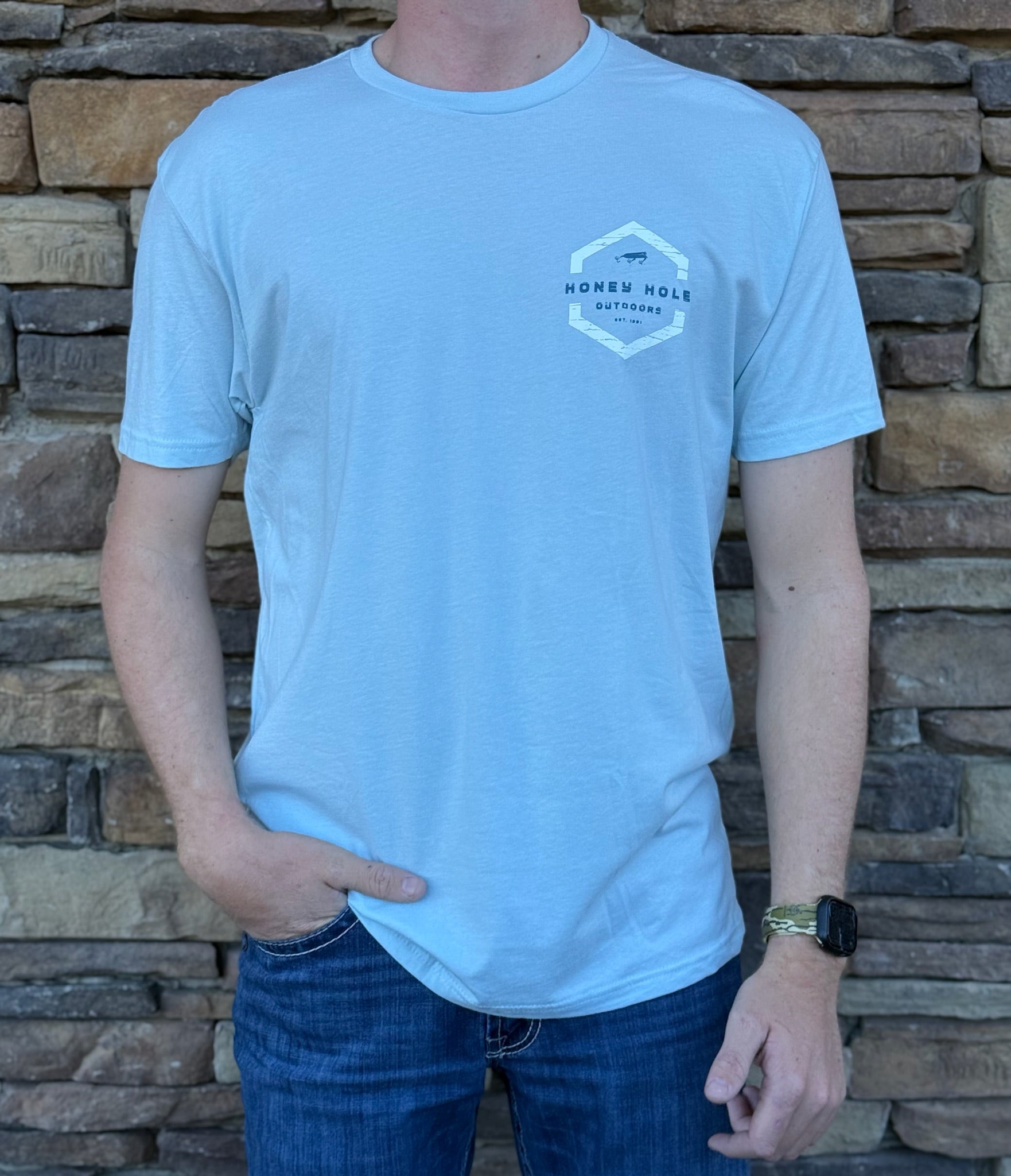 Honey Hole redfish hex tee