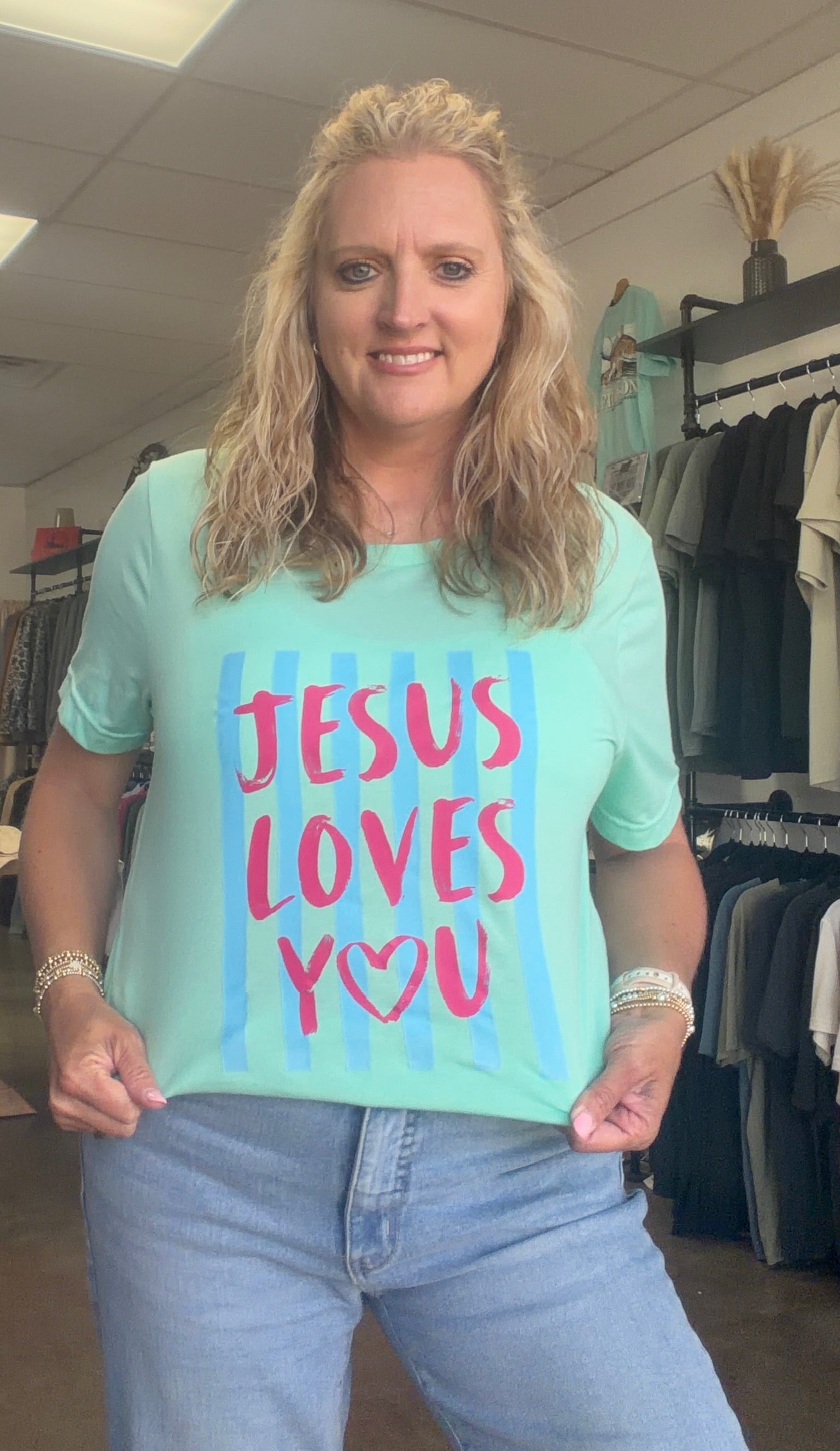 Jesus Loves You mint tee