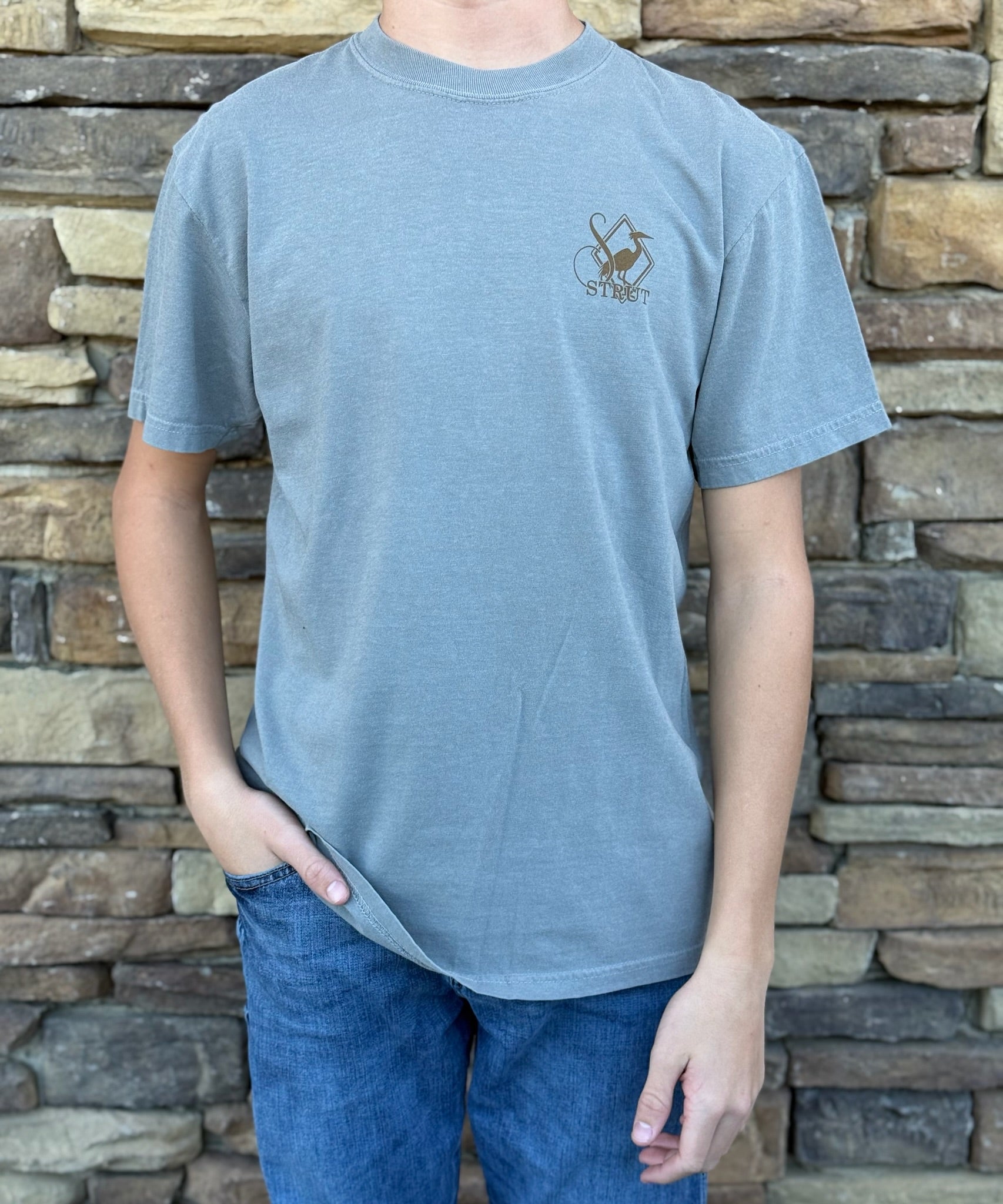 Southern Strut deer skull grey tee